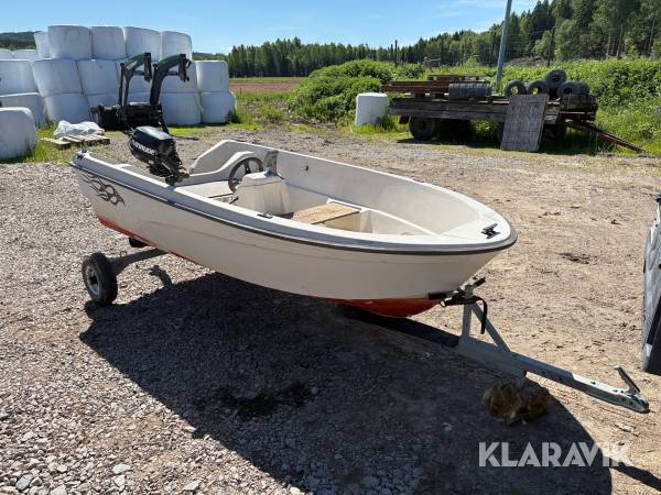 Båt Terhi Micro Fun med motor och upptagningsvagn