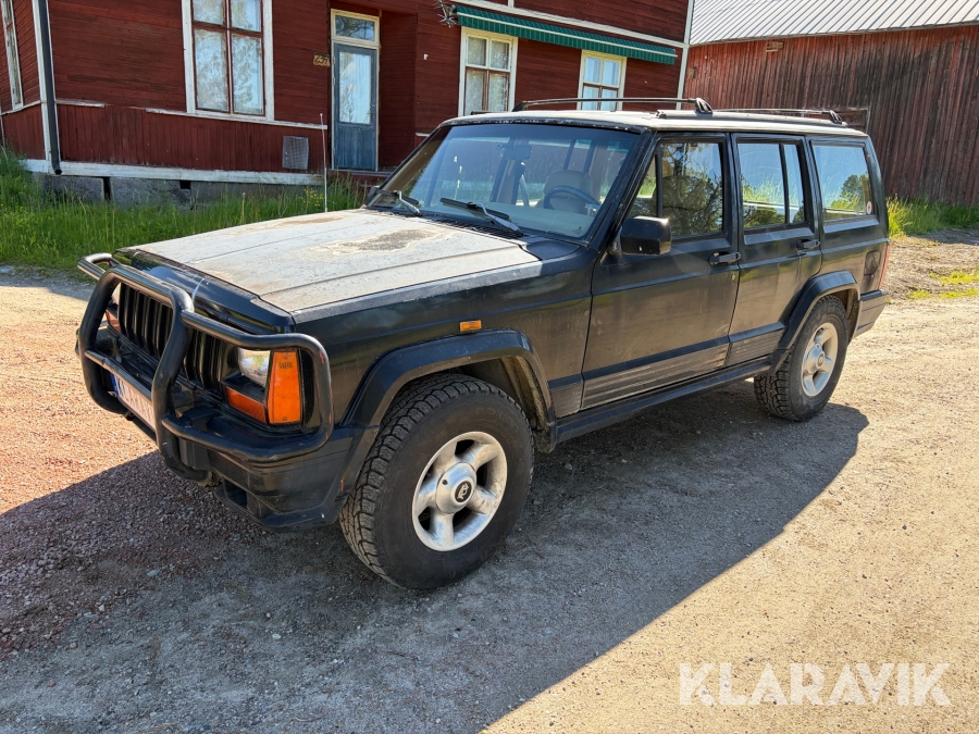 Veteranbil Jeep Cherokee 5-dörrar 4.0 4WD 193hk