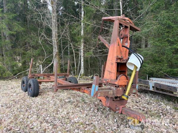 Skogsvagn med vinsch