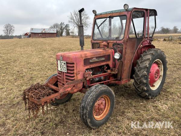 Veterantraktor International Harvester B275