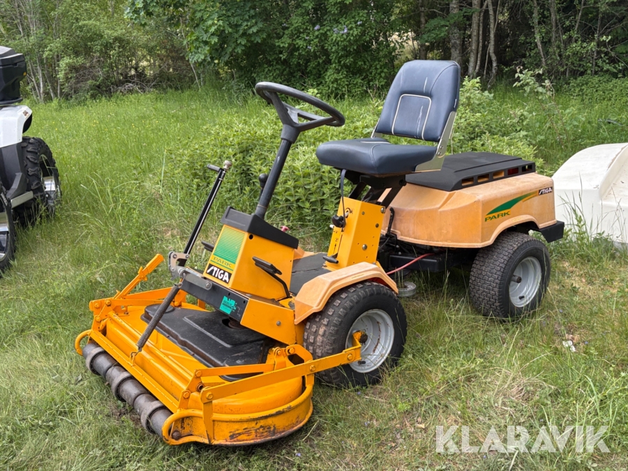Åkgräsklippare Stiga Park 10