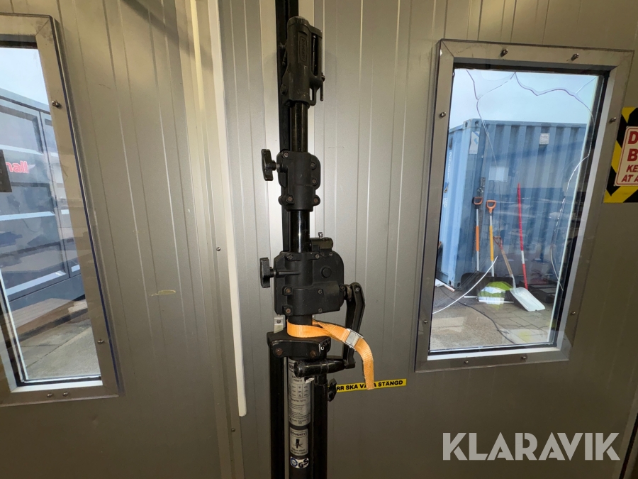 Tripod Doughty Easylift 3.8m