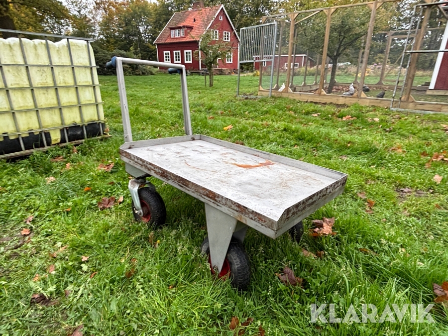 Rostfri vagn