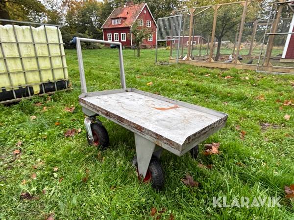 Rostfri vagn