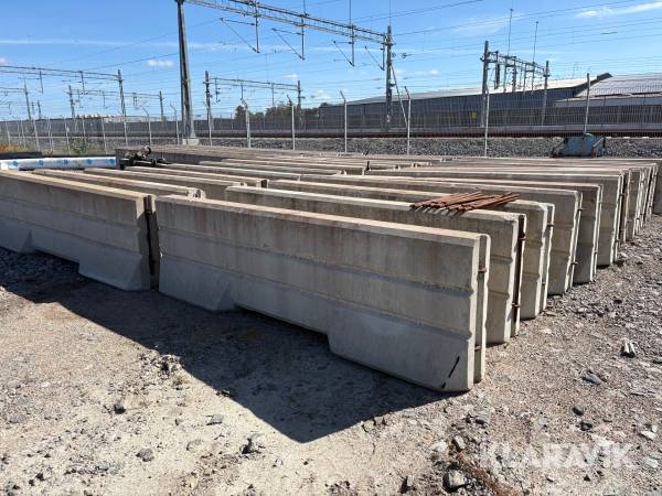 Betongbarriärer 30 + 6 st Gunnar Prefab AB GP Link 1,5