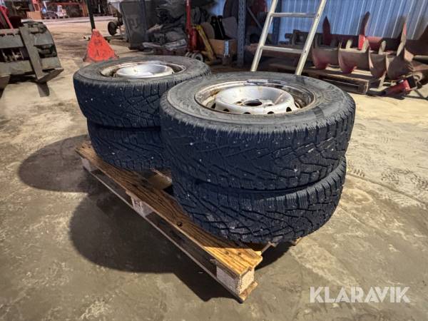 Dubbdäck Nokian Hakkapeliitta C3 205/70R15C- 4st