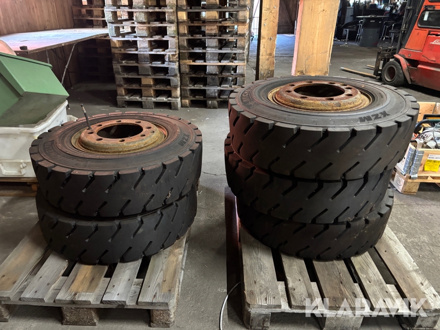 Truckdäck Michelin XZM 8,25R15 på fälg 5st