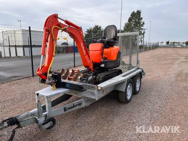 Grävmaskin Kubota K008 med maskinsläp
