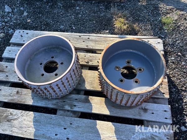 Stålvals med piggar 2 st
