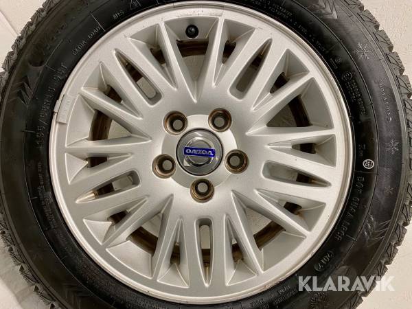 Vinterhjul Dubb Volvo 4st 15 Saurus Winter Defender Grip, Jö