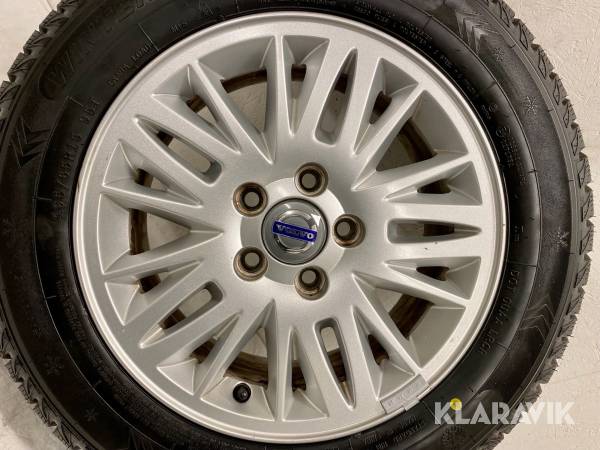 Vinterhjul Dubb Volvo 4st 15 Saurus Winter Defender Grip, Jö