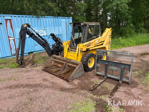 Kompaktlastare Gehl SL 4635 DXT med grävaggregat & redskap