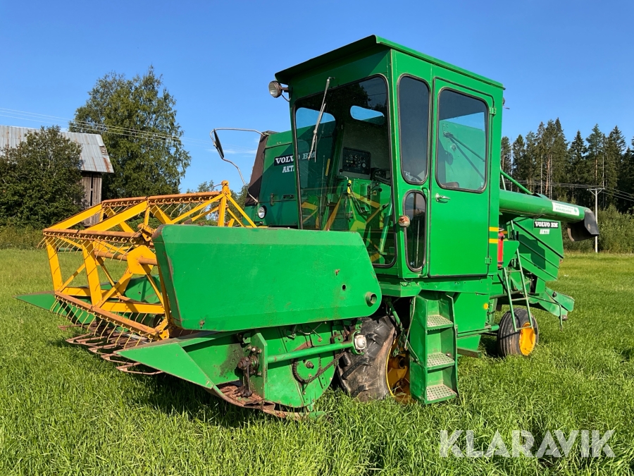 Skördetröska Volvo BM Aktiv 1130