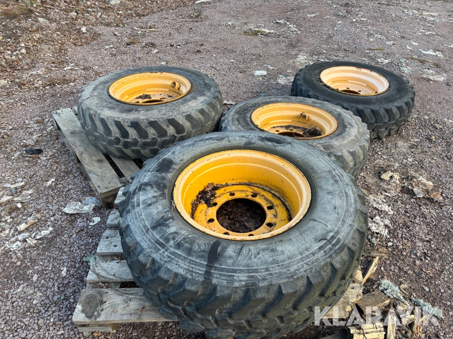 Däck Dunlop SP T9 till Volvo L 30