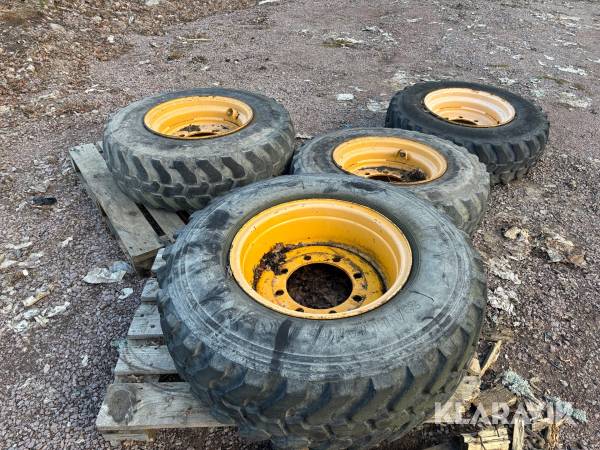 Däck Dunlop SP T9 till Volvo L 30