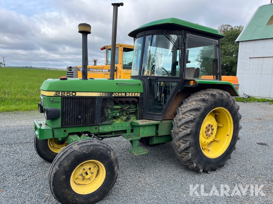 Traktor John Deere 2250