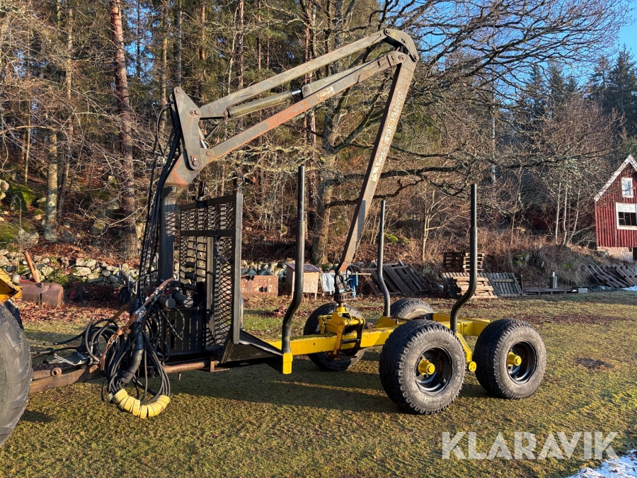 Huggarvagn Mowi 10 ton med kran 2855