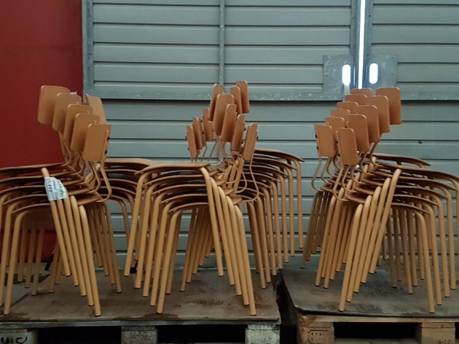 Stapelbara stolar 33st