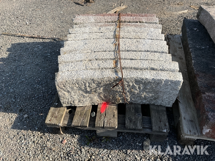 Kantsten Granit 2st pall