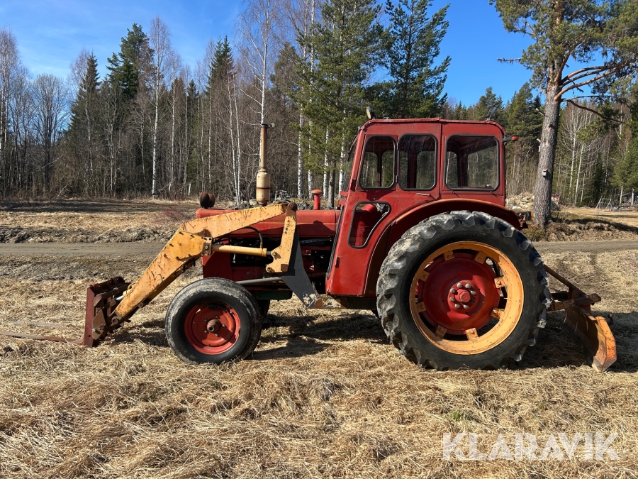 Traktor Volvo BM 600 med redskap