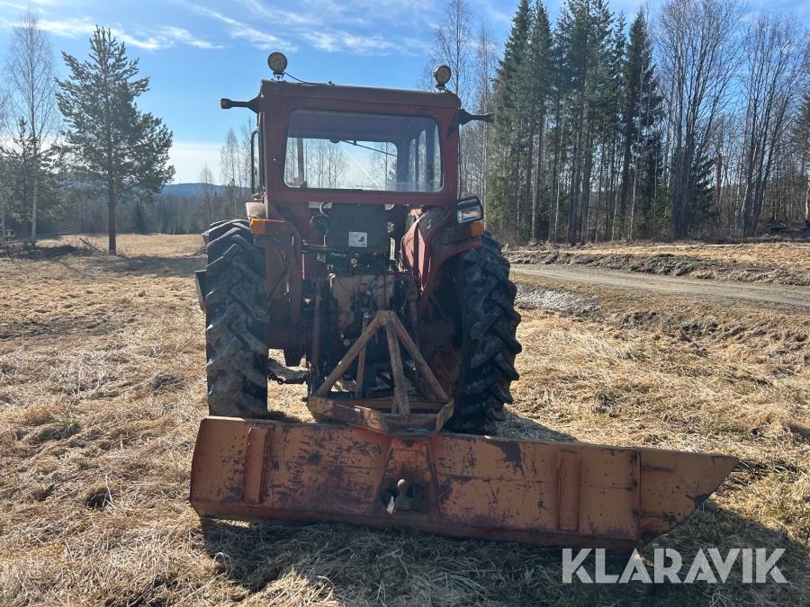 Traktor Volvo BM 600 med redskap