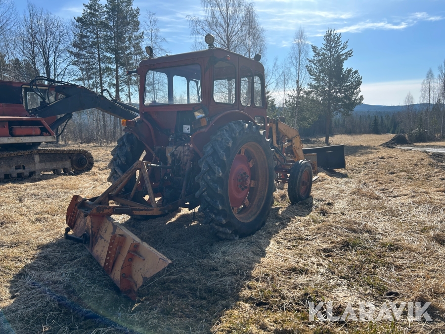 Traktor Volvo BM 600 med redskap