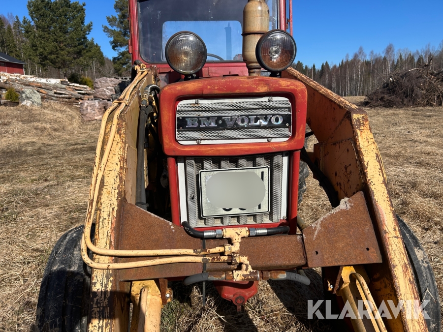 Traktor Volvo BM 600 med redskap