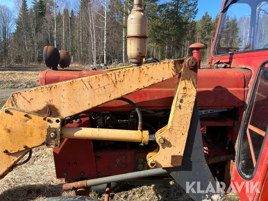 Traktor Volvo BM 600 med redskap