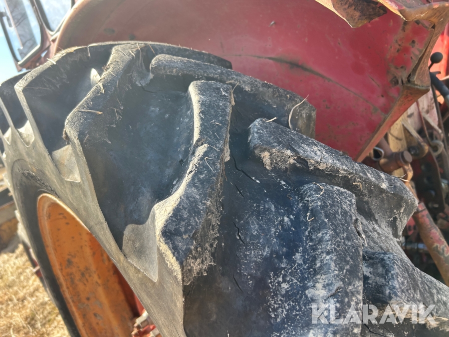 Traktor Volvo BM 600 med redskap