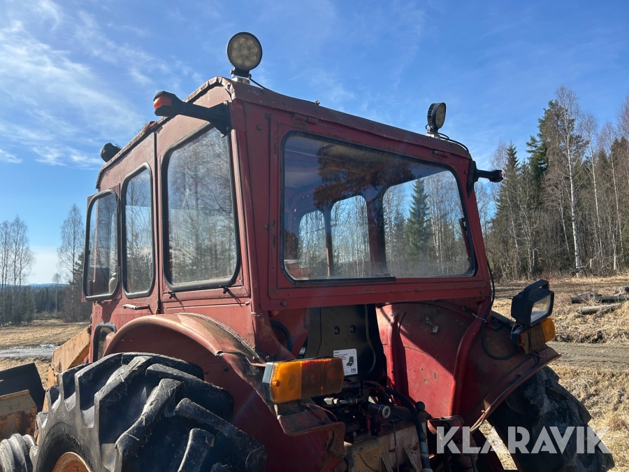 Traktor Volvo BM 600 med redskap