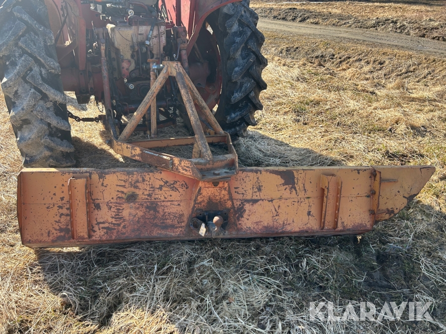 Traktor Volvo BM 600 med redskap