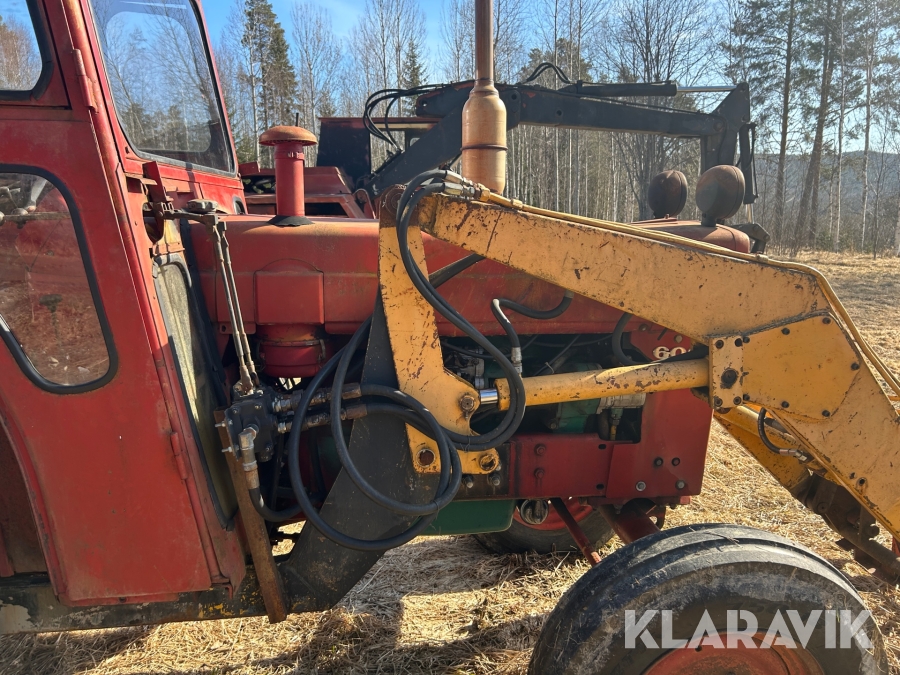 Traktor Volvo BM 600 med redskap