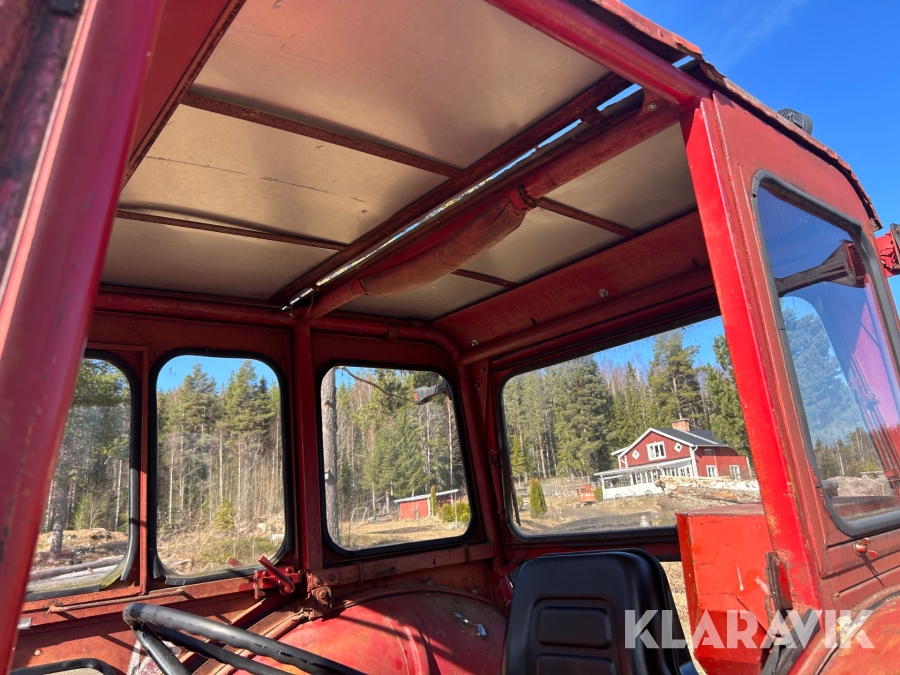 Traktor Volvo BM 600 med redskap