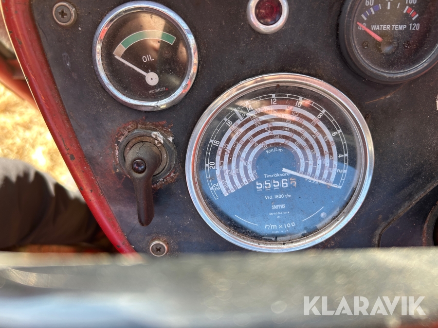 Traktor Volvo BM 600 med redskap