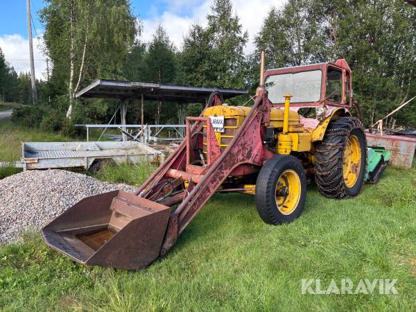 Traktor Volvo BM 470 Bison med lastare