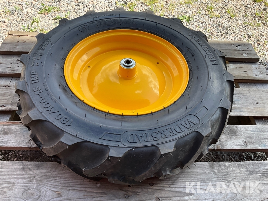 Lantbrukshjul Vredestein 180/100-15 väderstad