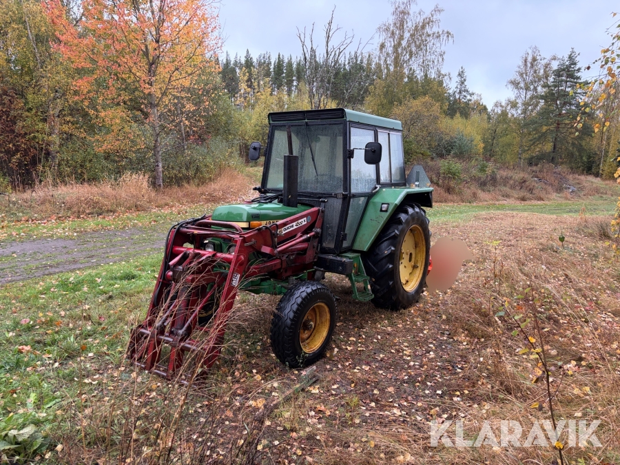 Traktor John Deere 2130