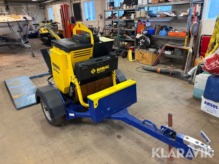 Vält Bomag BW 71 E-2 med kärra
