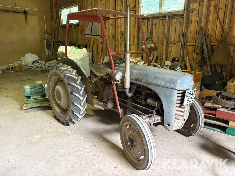 Veterantraktor Ferguson Grålle