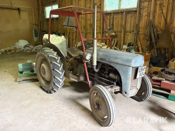 Veterantraktor Ferguson Grålle