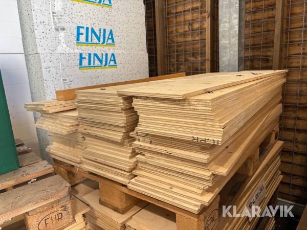 Spillbitar ca 75 st Plywood