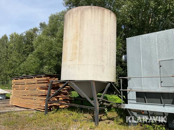 Silo med benstativ