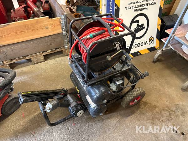 Kompressor Aerfast AC29616 med slangvinda och spikpistol