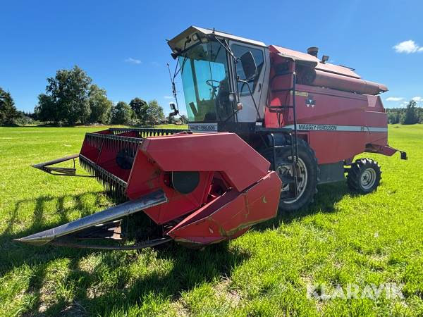 Skördetröska Massey Ferguson 25