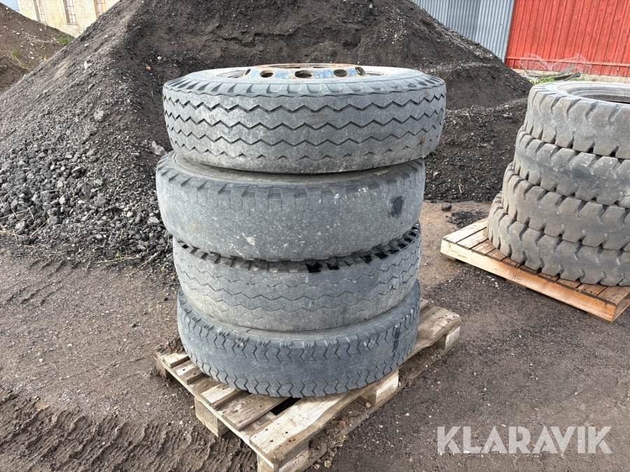 Lastbilsdäck på fälg Goodyear Hi-Miller G8 11.00-20 4 st