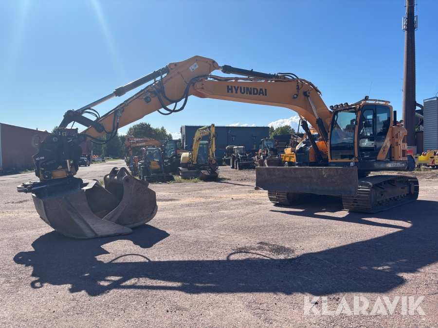 Grävmaskin Hyundai HX235 LCR med redskap