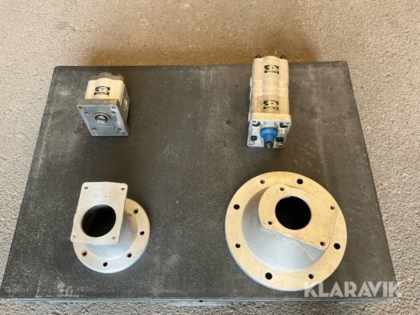 Hydraulpump med fäste för elmotor Caproni