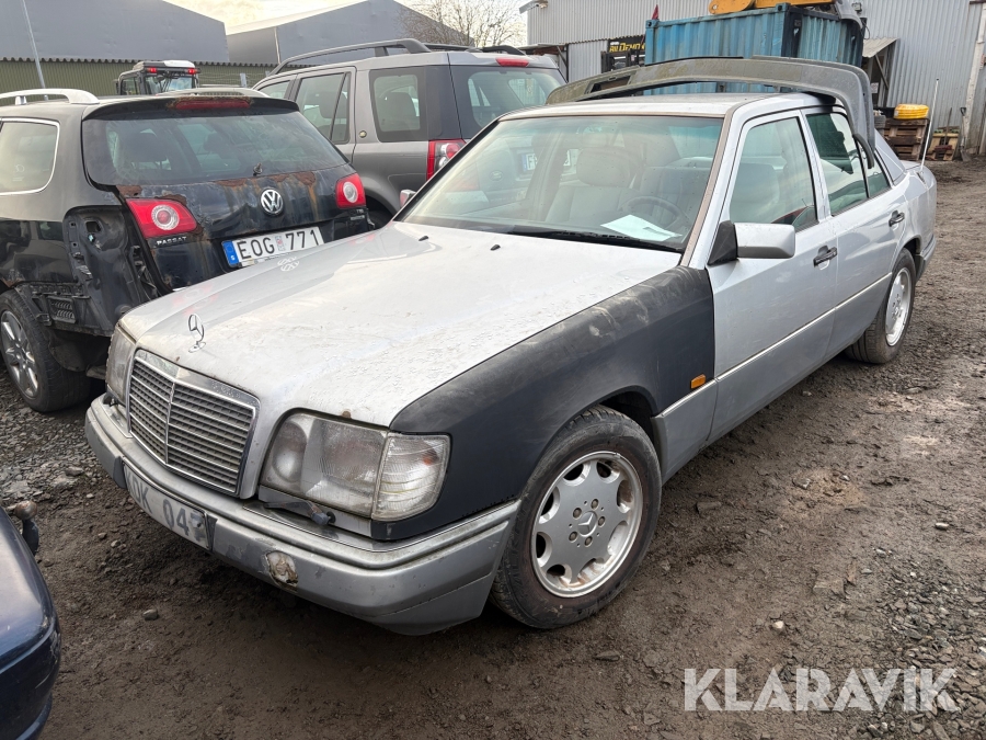 Mercedes-Benz E 200
