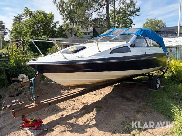 Båt Bayliner Capri cuddy 3.0