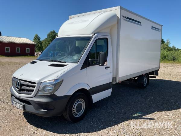Skåplastbil Mercedes-Benz Sprinter med bakgavellyft